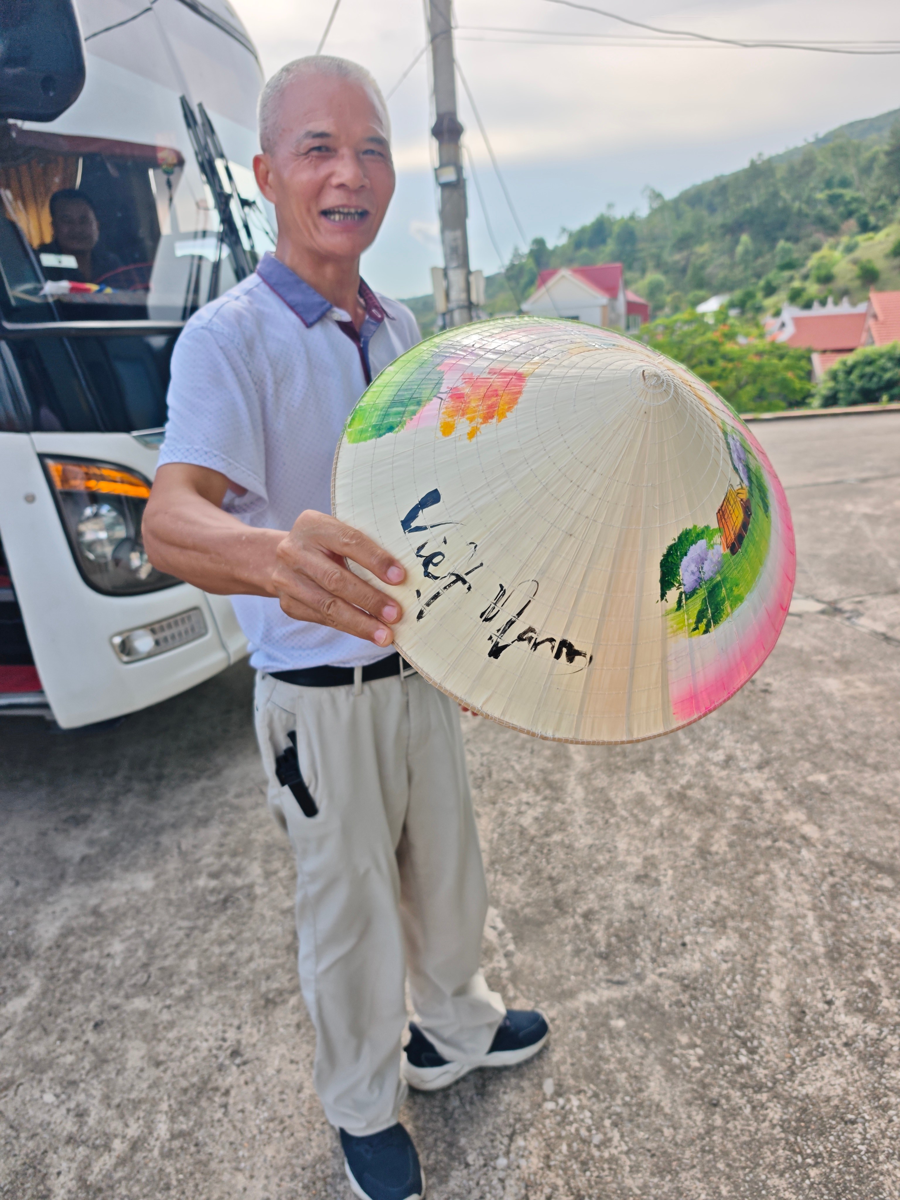 走进越南  庆祝中越建交76周年文化艺术交流展中国书画万里行  系列报道（九）-图片4